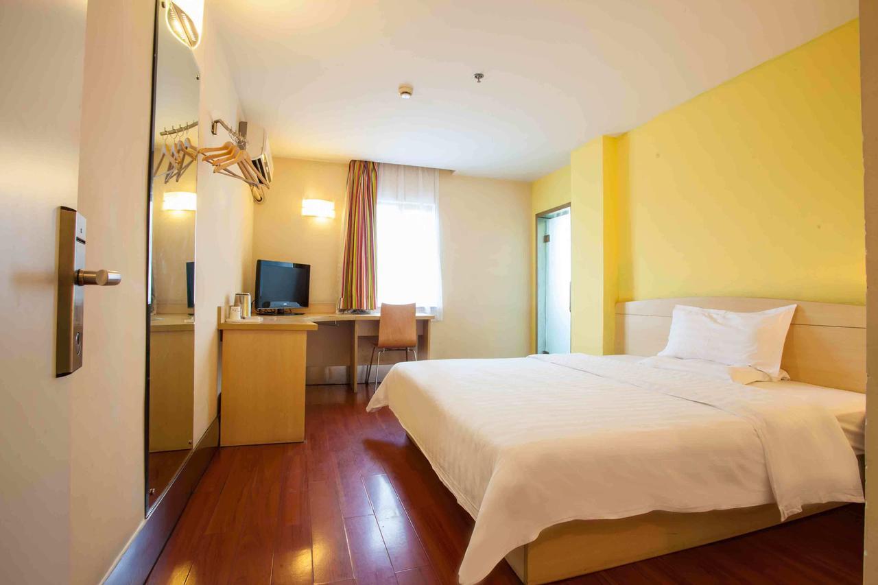 7Days Inn Dongguan Houjie Conference & Exhibition Center Quarto foto