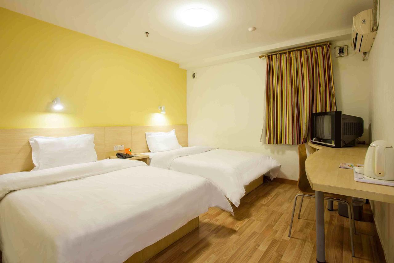 7Days Inn Dongguan Houjie Conference & Exhibition Center Quarto foto